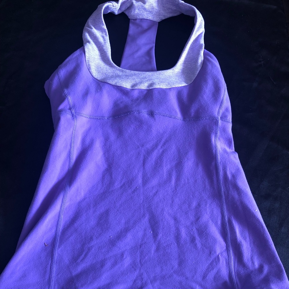 Lululemon workout shirt